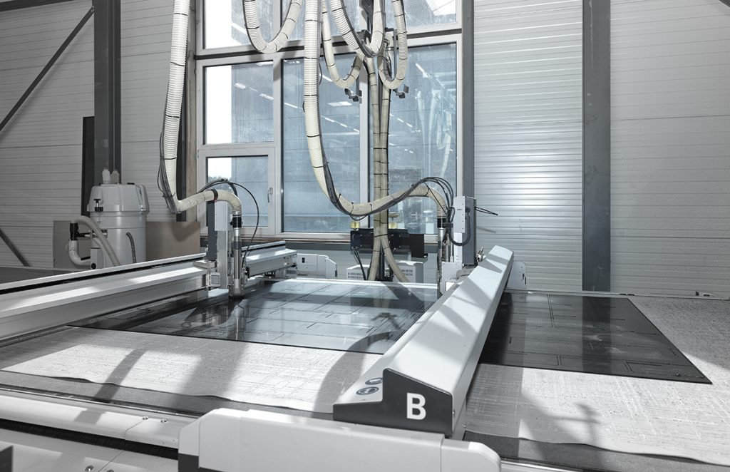 Freesafdeling - Frees twee koppen - bewerken plaatmaterialen - groothandel