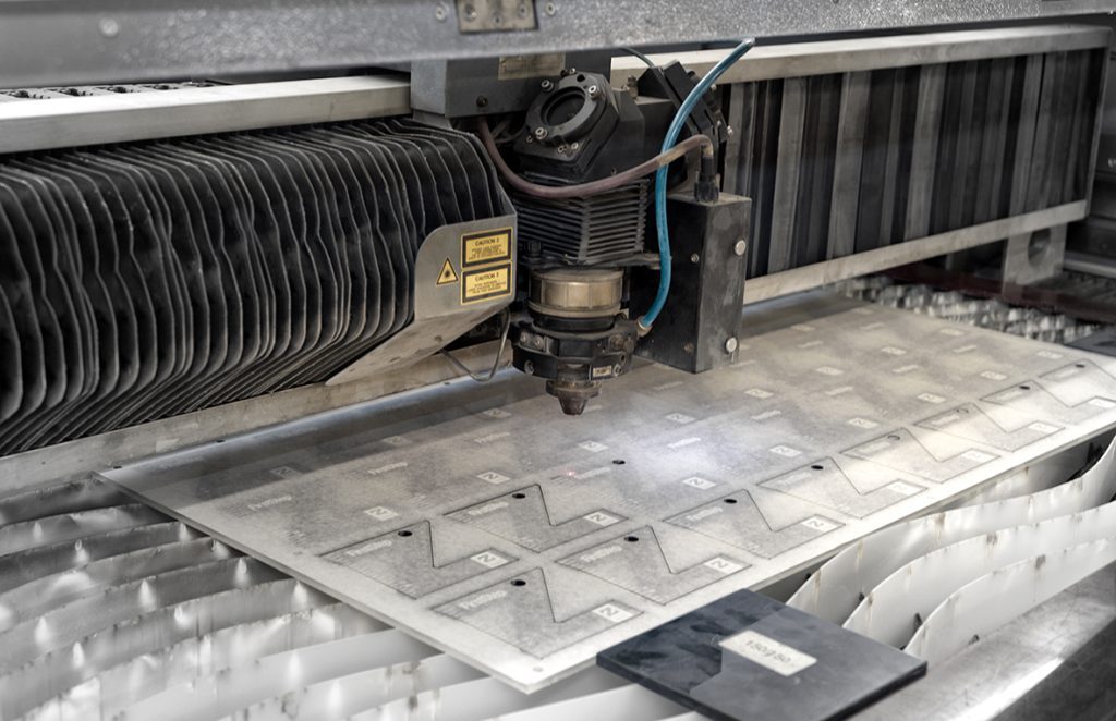Lasersnijden plaatmaterialen - plexiglas snijden -laseren - plaat graveren - plaat op maat - hcontoursbikjden -lasersnijden -