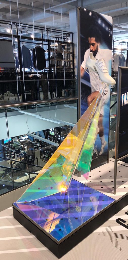 Crylaat-Plexiglas display met iriserende folie - customized display