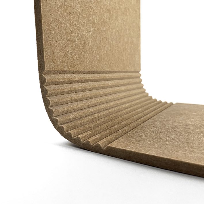 Gerecycled PET-vilt AcoFelt -Akoestisch vilt-Duurzaam -interieurmateriaal-Geluidsabsorberend vilt-Circulaire materialen-Akoestische panelen van gerecycled materiaal-Eco-vriendelijk vilt-PET-vilt design Geluidsdempende materialen-Petvilt -gerecyclde pet materialen -vetvilt nederlandse productie - low carbon footprint-nederlandse productie-Gebogen hoek door V_cut snijden